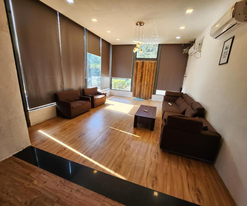Aaradhya Villa 5 Bhk Ovala Thane Kolshet Exterior photo